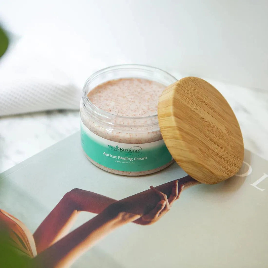 Gesichts- & Körpercremepeeling Aprikose und die Wissenschaft hinter einer schonende Exfoliation - ROSAMIX DE